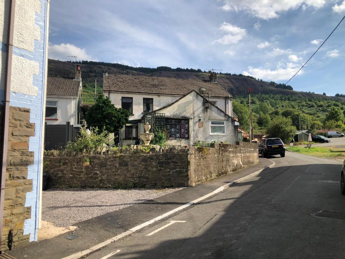 Rhondda Tunnel Cottage By Staystaycations Treorky Экстерьер фото